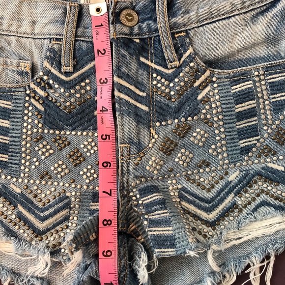 Bundle - 2 Hollister shorts in 00 - Picture 12 of 16